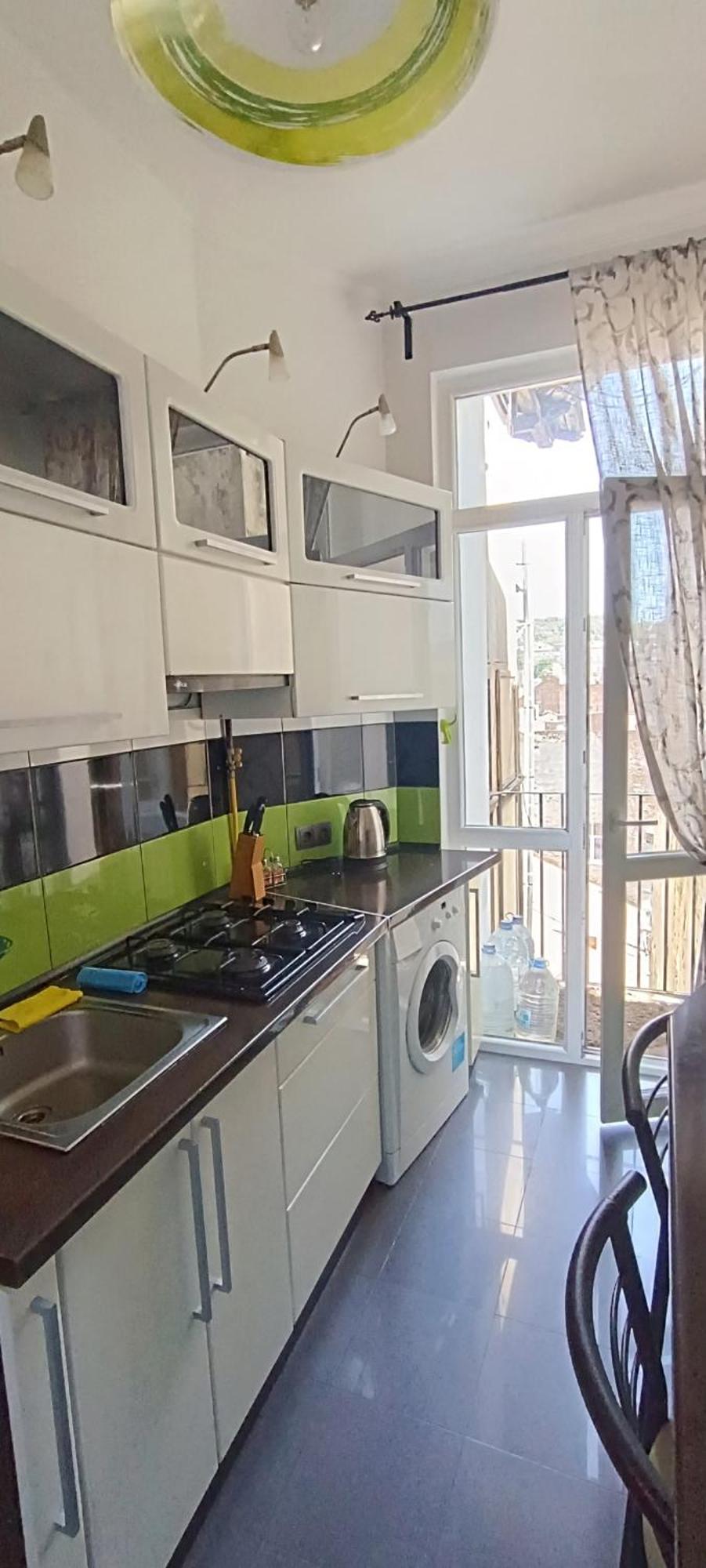 Апартаменти В Центрі На Галицький Для Чотирьох Lviv Kültér fotó